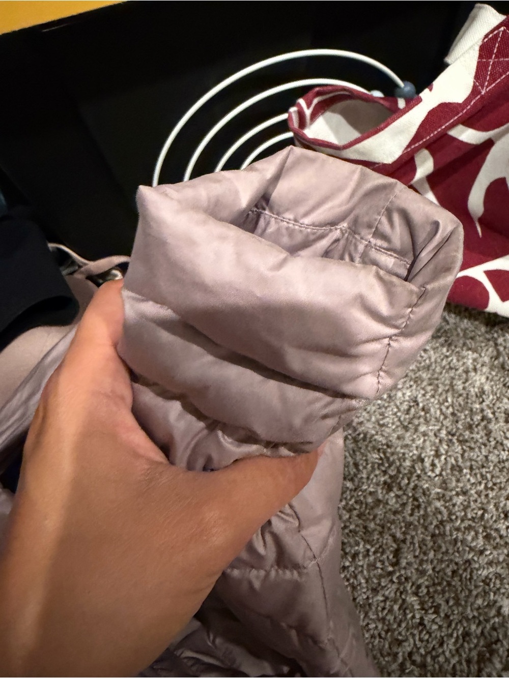 Lululemon Lightweight Quilted down Hooded Jacket - rose/taupe color sz 4 - Picture 5 of 6